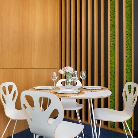 Nowoczesny Z Balkonem I Klimatyzacja By Renters Apartmán Krakov