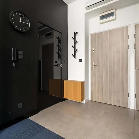 Nowoczesny Z Balkonem I Klimatyzacja By Renters Krakov